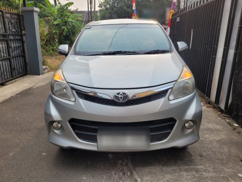 Toyota Avanza Veloz 1.5 M/T 2015 - Kendaraan